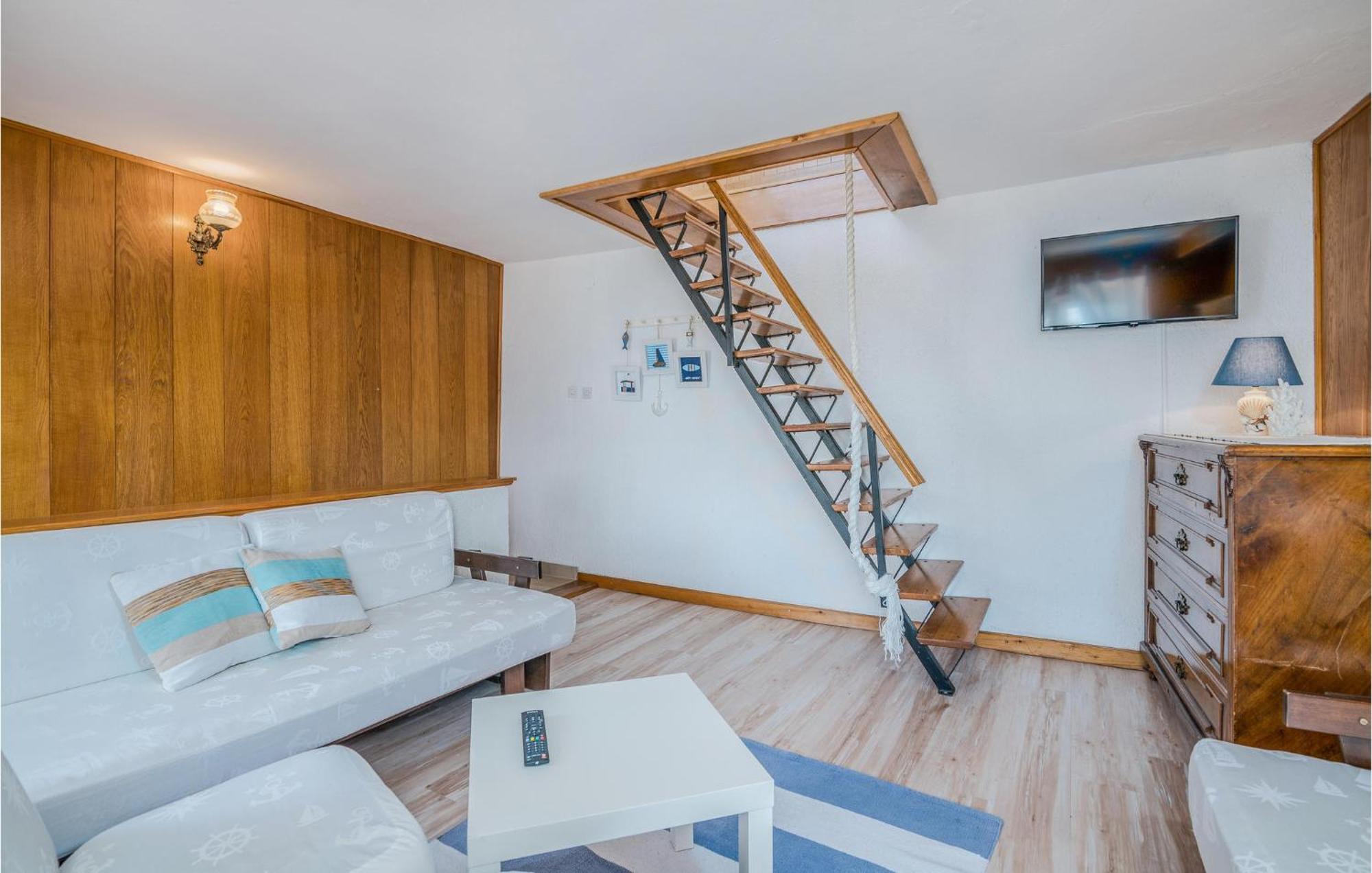 2 Bedroom Gorgeous Home In Baska Eksteriør bilde