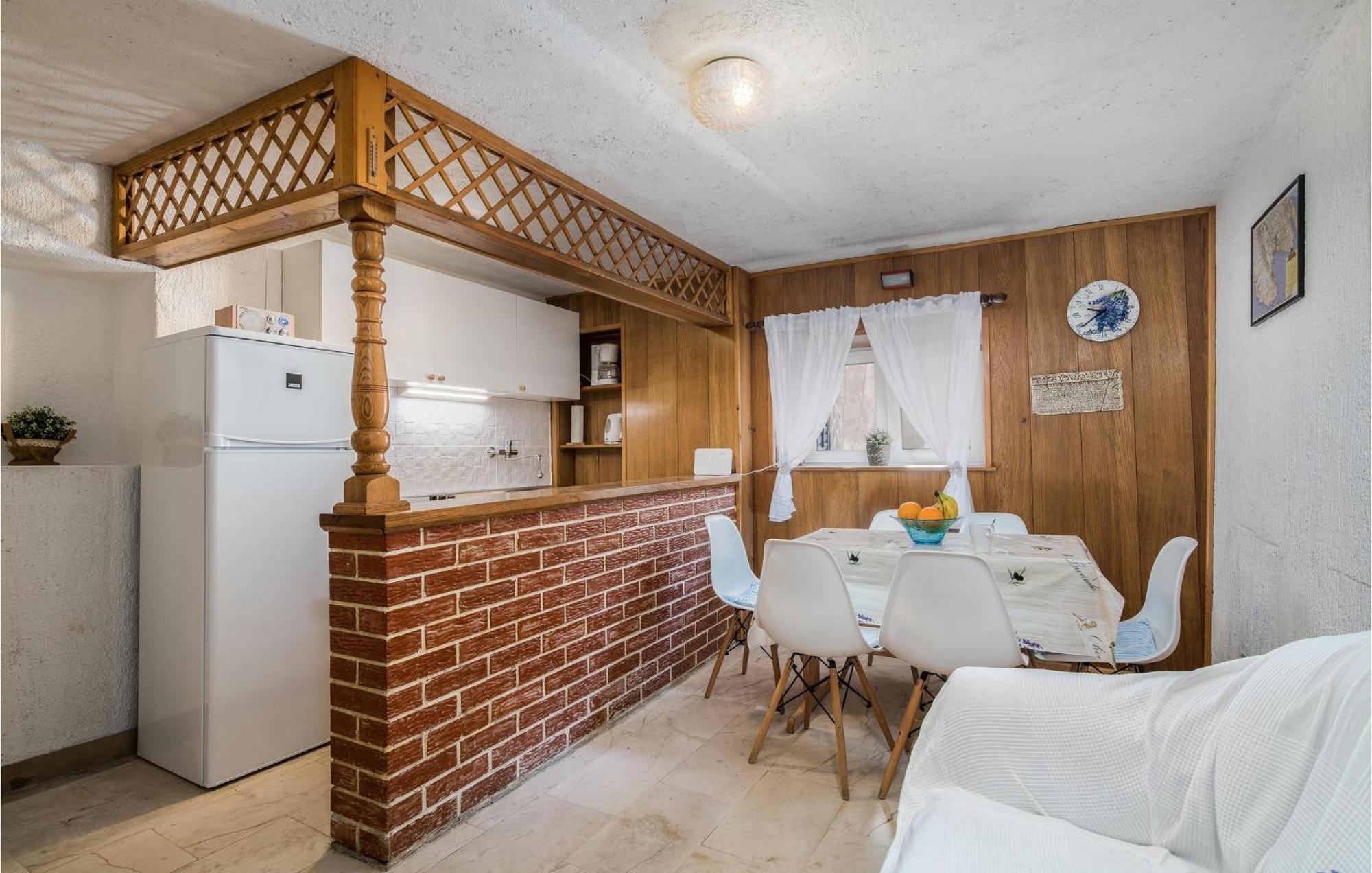 2 Bedroom Gorgeous Home In Baska Eksteriør bilde